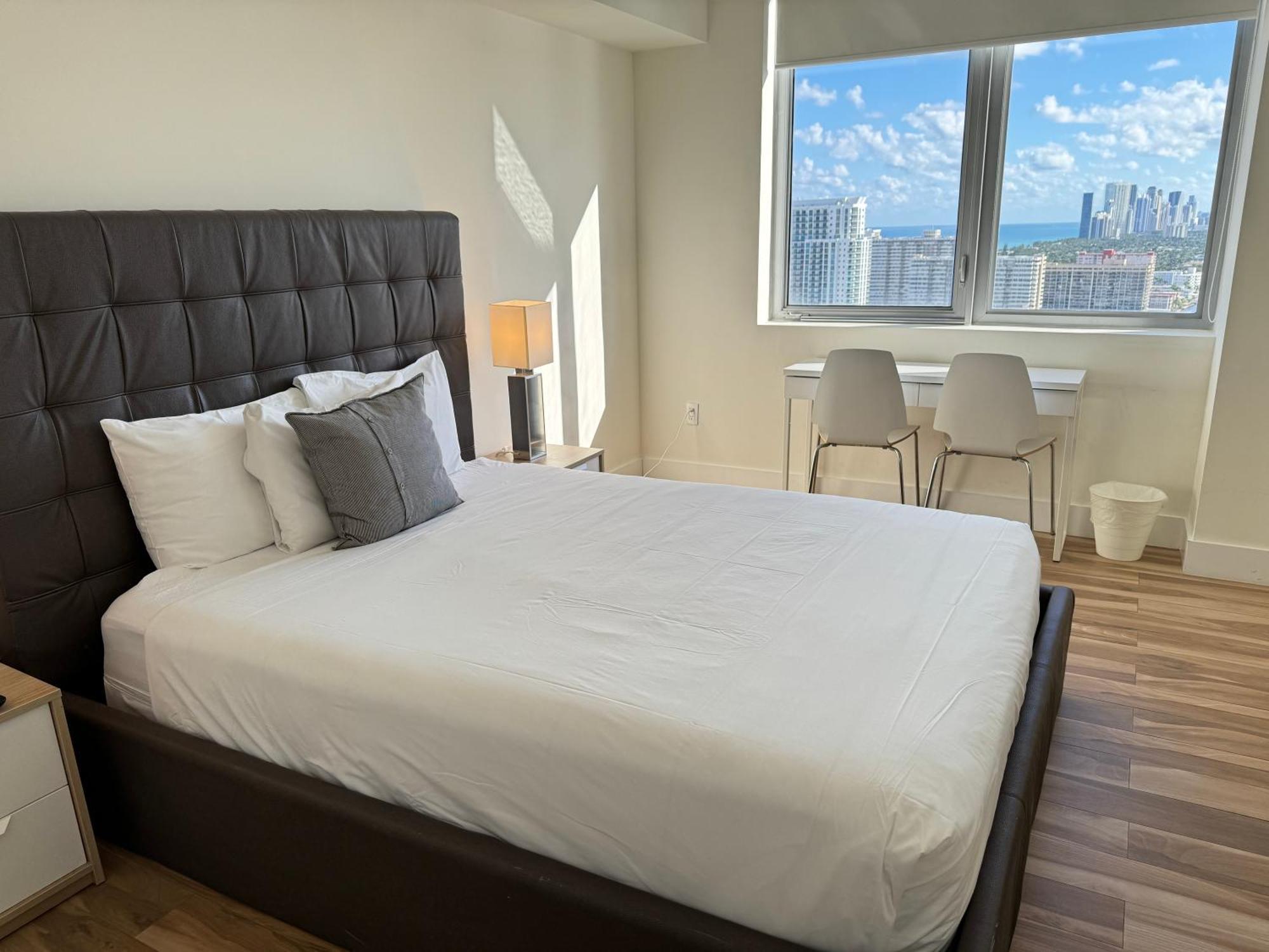 Mvr Apartments At Beachwalk Resort Hallandale Beach Exterior foto