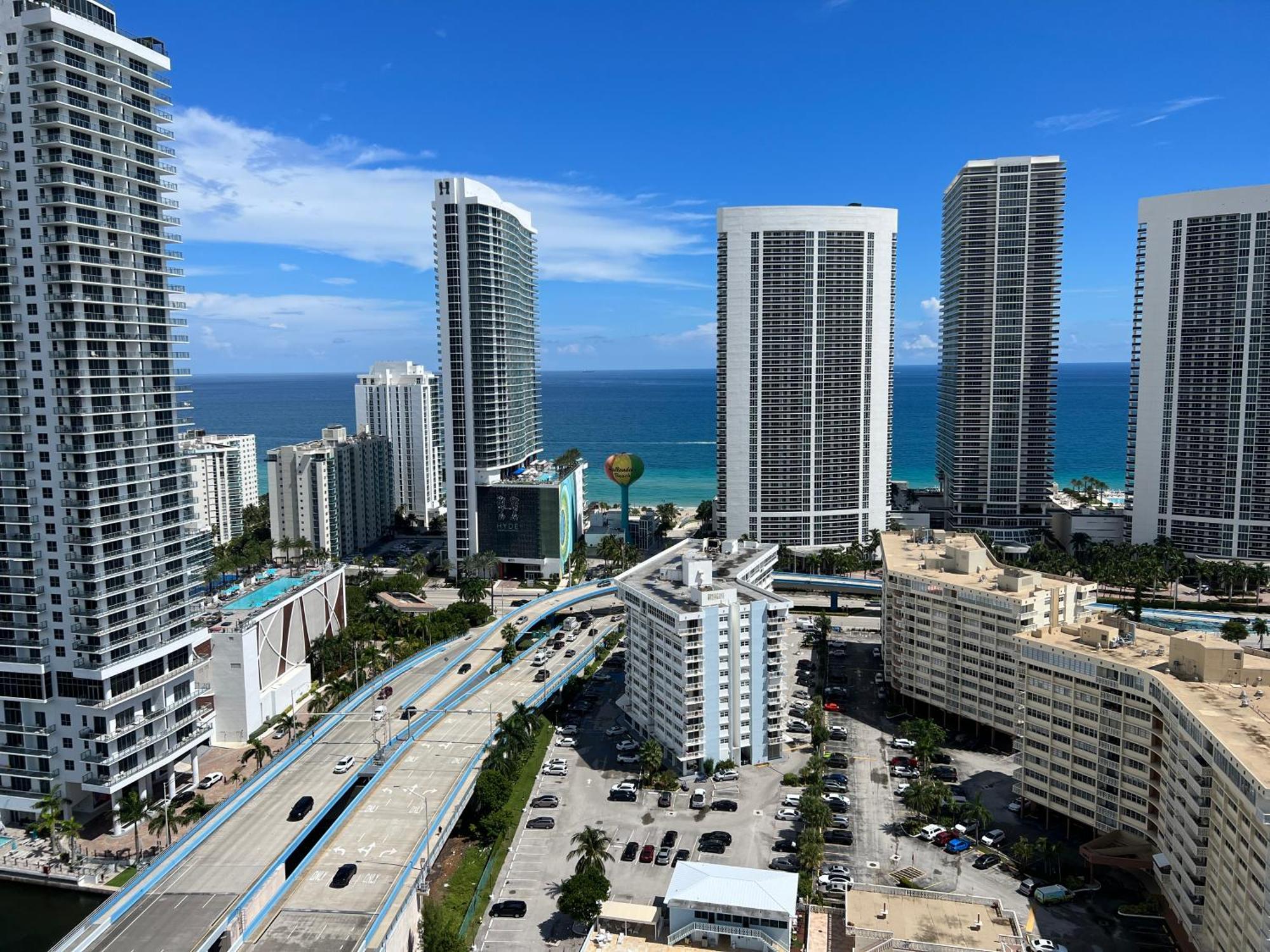 Mvr Apartments At Beachwalk Resort Hallandale Beach Exterior foto