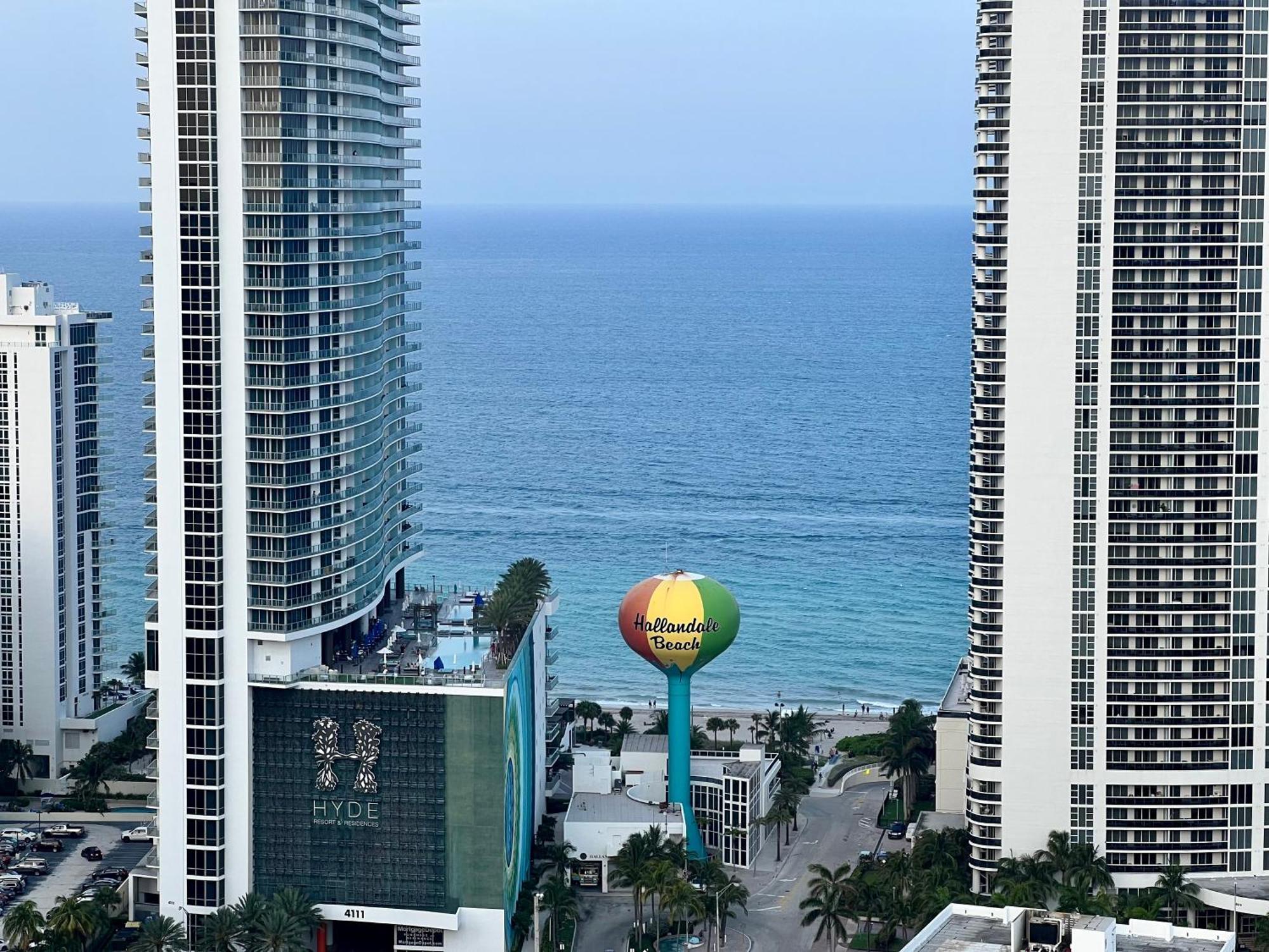 Mvr Apartments At Beachwalk Resort Hallandale Beach Exterior foto