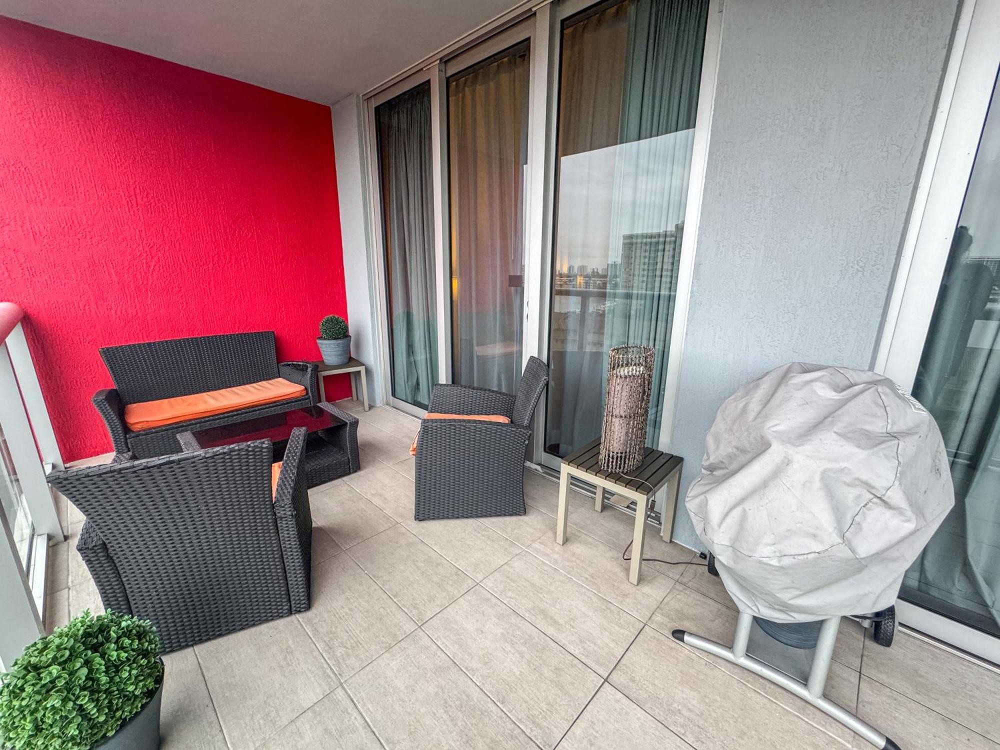 Mvr Apartments At Beachwalk Resort Hallandale Beach Exterior foto